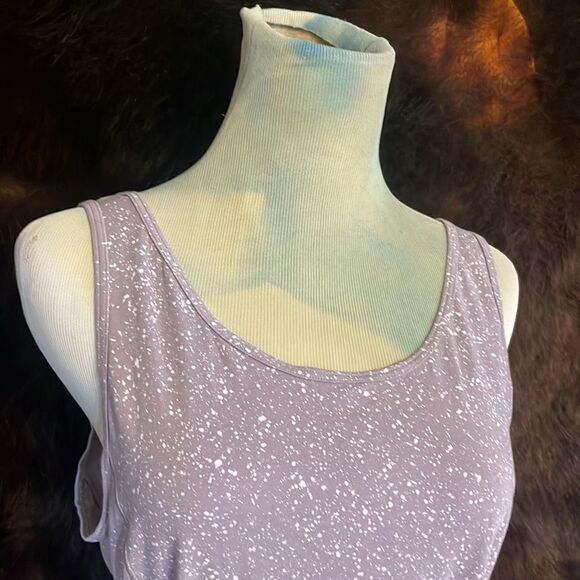 Lululemon top 6 (3650) - Picture 2 of 5